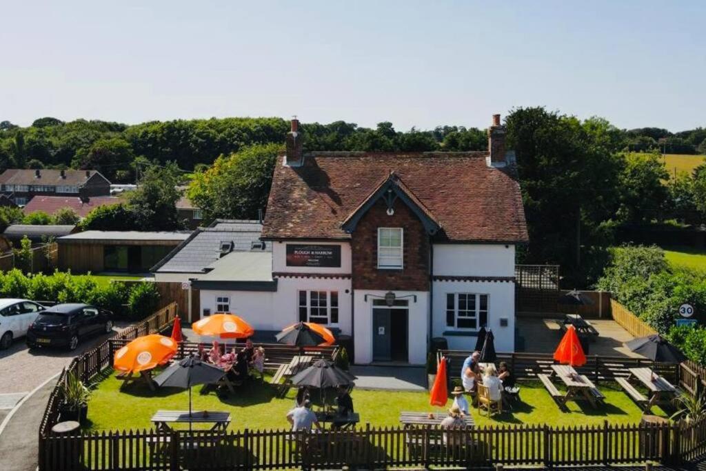 The Plough And Harrow Tilmanstone Hotel Дийл Екстериор снимка